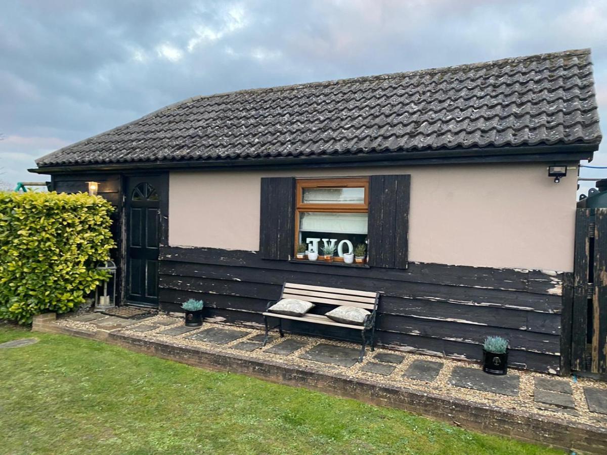 The Glen 1-bedroom With Free Parking Apartment Fyfield (Essex)